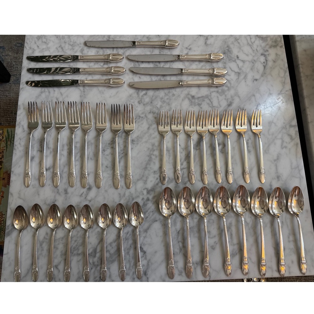 1847 Rogers Bros First Love Silverplate Flatware Set 39 Pieces Floral IS EUC